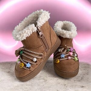 Cat & Jack Toddler Hydee Combat Boots Size 6